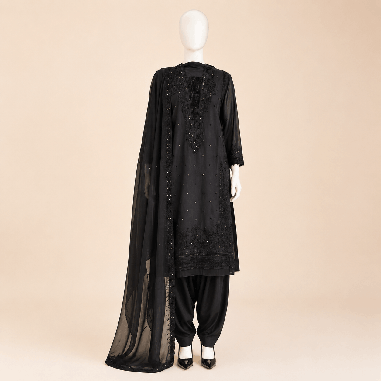 Black Embroidered Shalwar Suit with Chiffon Dupatta – 0145M