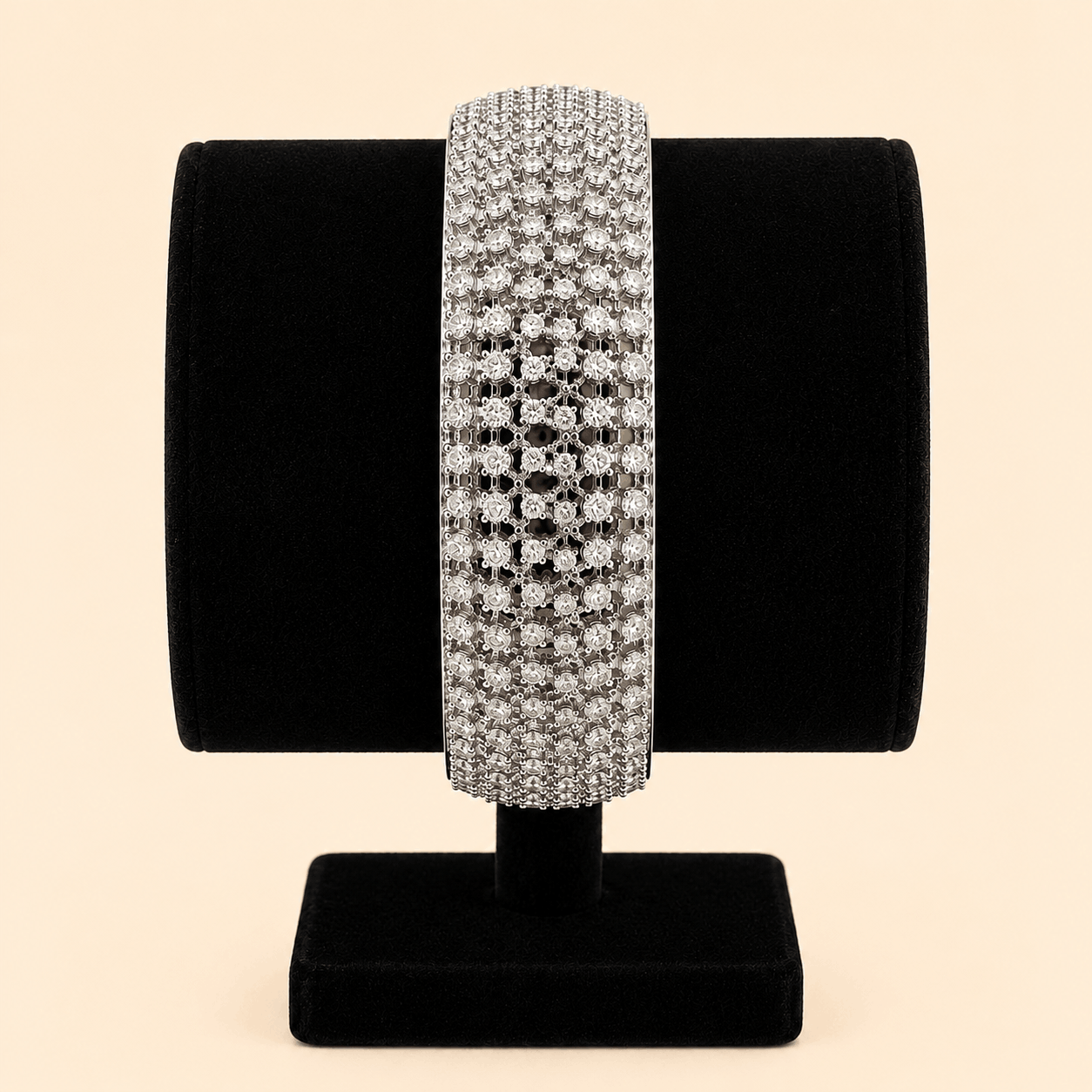 Luxury Silver-Tone Crystal Pavé Statement Bangle – 0055M
