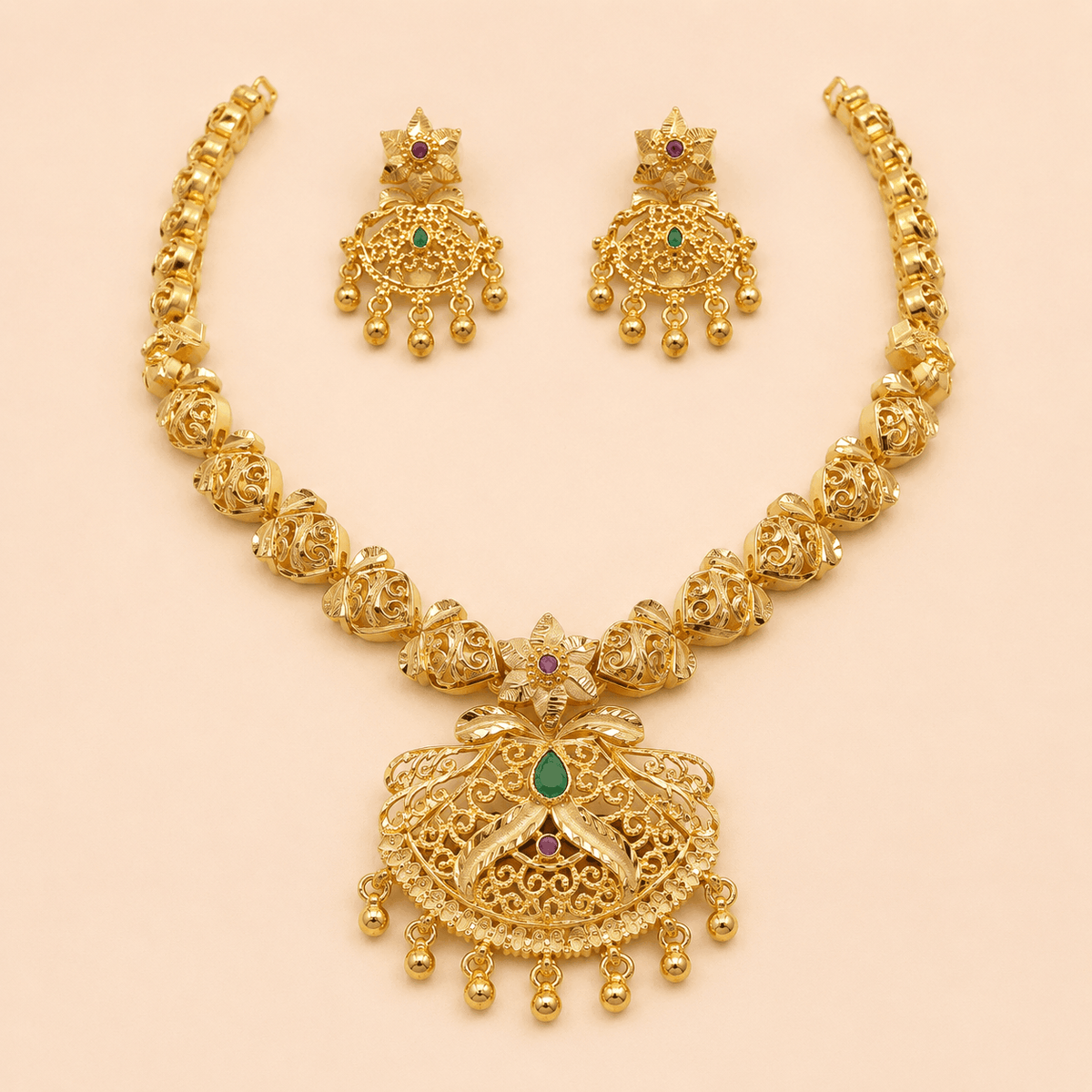Golden Filigree Necklace Set with Statement Pendant – 0147M
